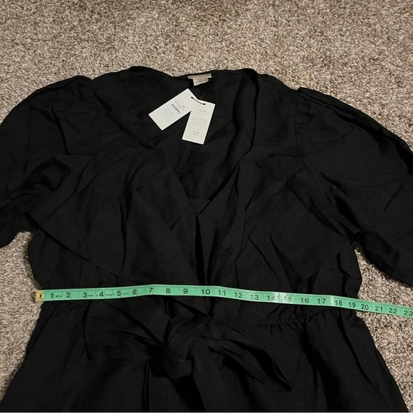 City Chic sweet sleeve faux wrap dress in black - Picture 10 of 10